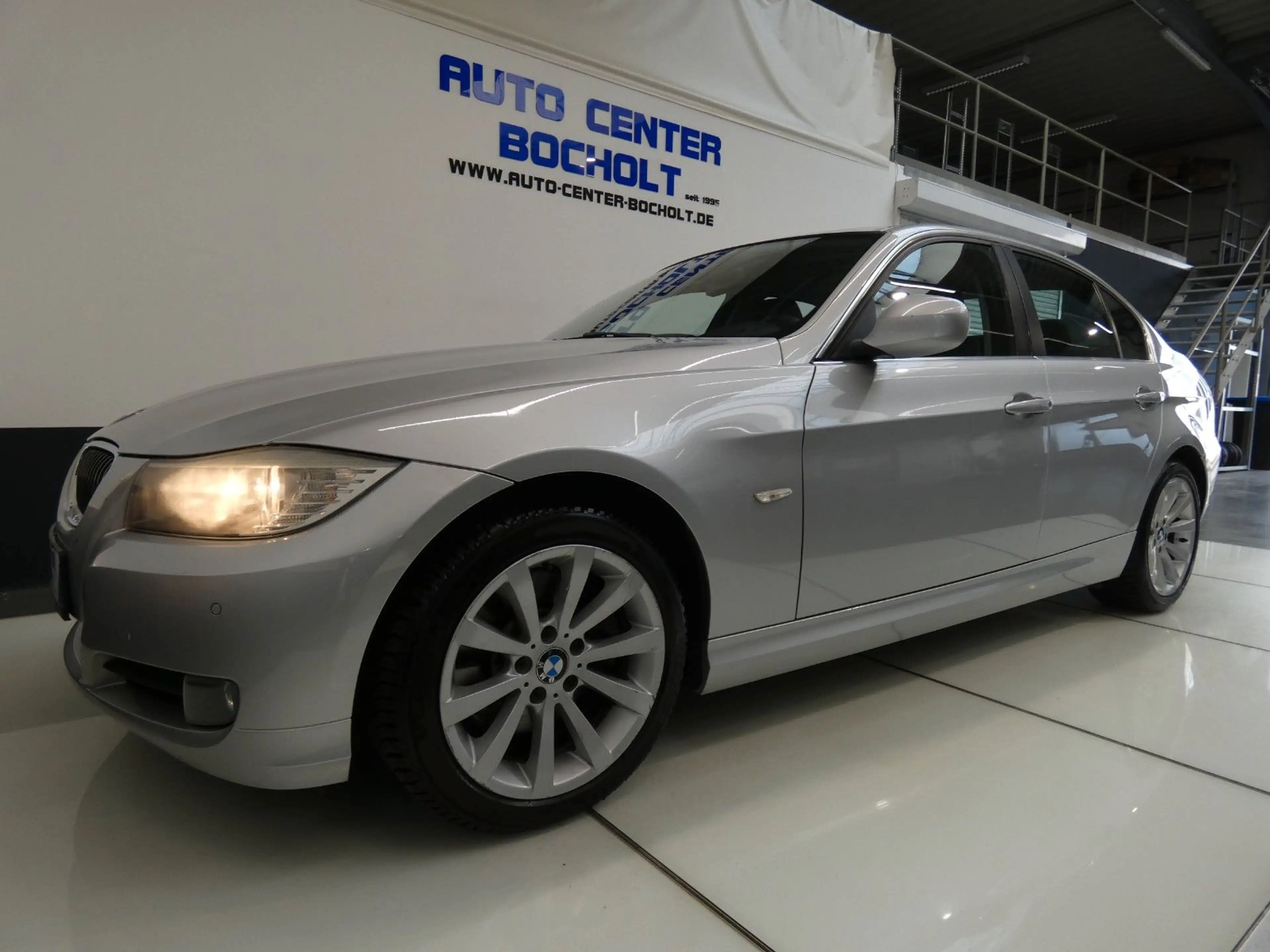BMW 325 d E90*Aut*KLimaaut*Navi*Sitzh*PDC*LM — photo 10