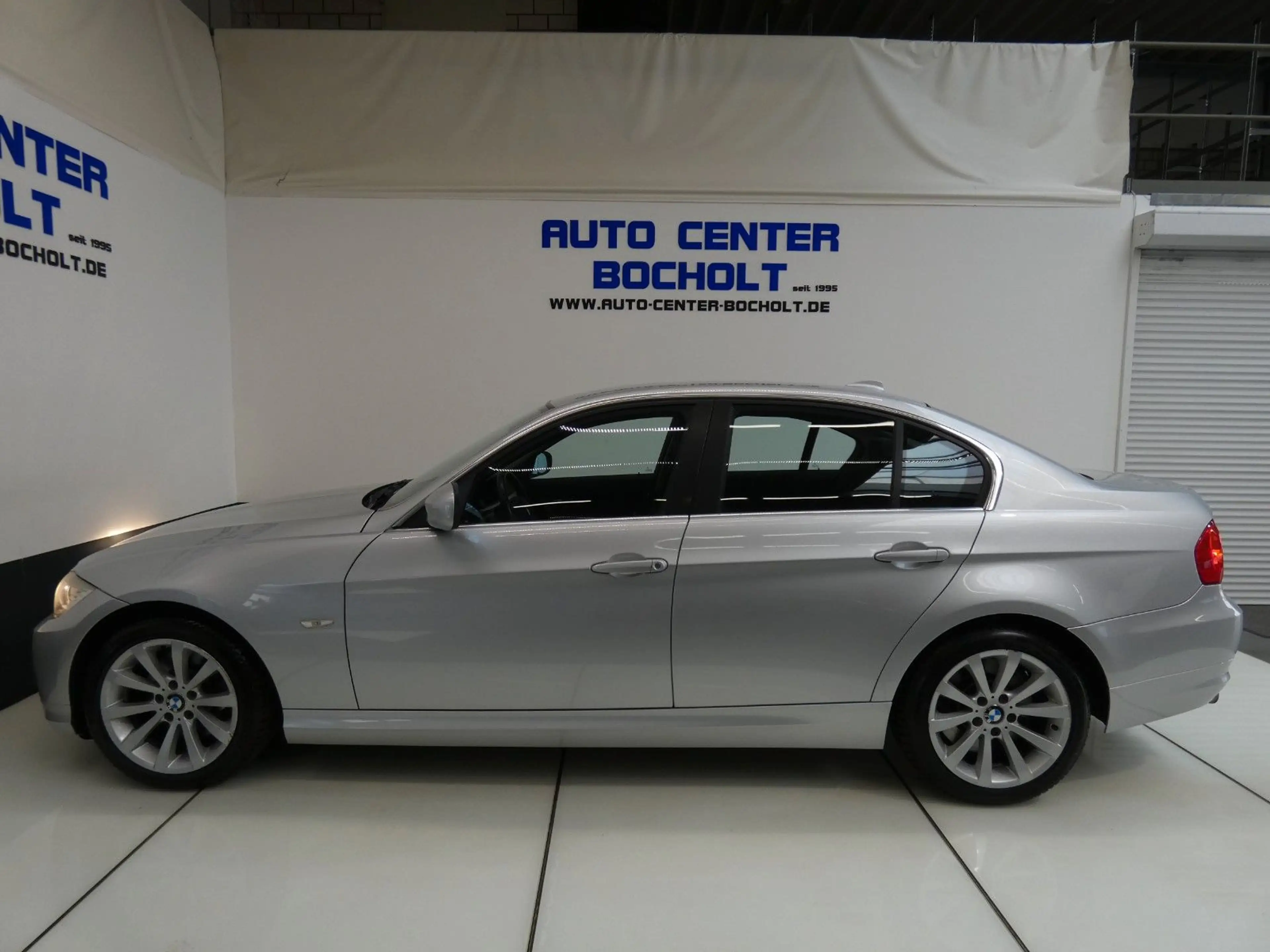 BMW 325 d E90*Aut*KLimaaut*Navi*Sitzh*PDC*LM — photo 14