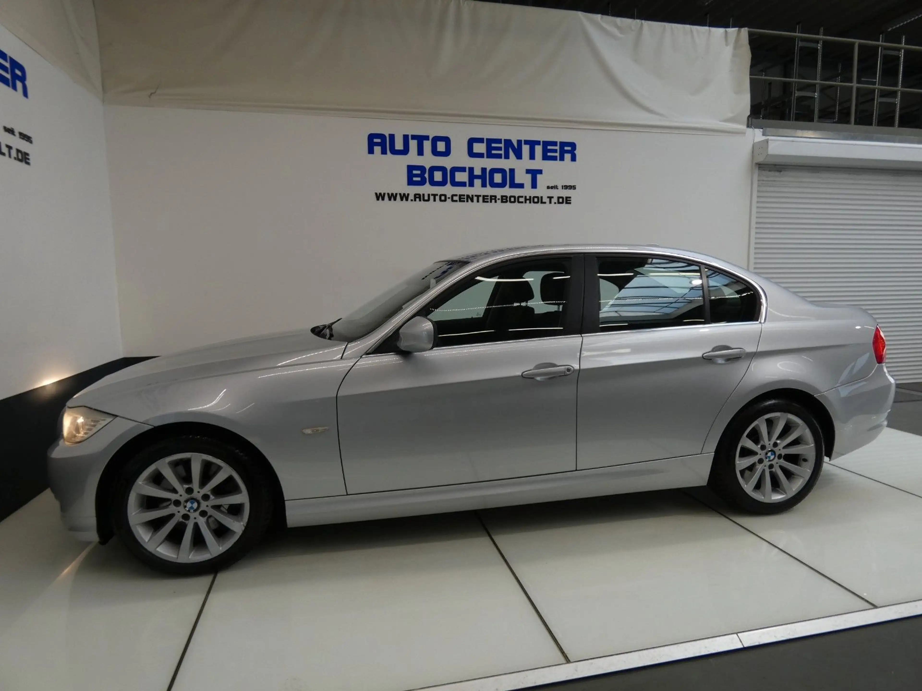 BMW 325 d E90*Aut*KLimaaut*Navi*Sitzh*PDC*LM — photo 12