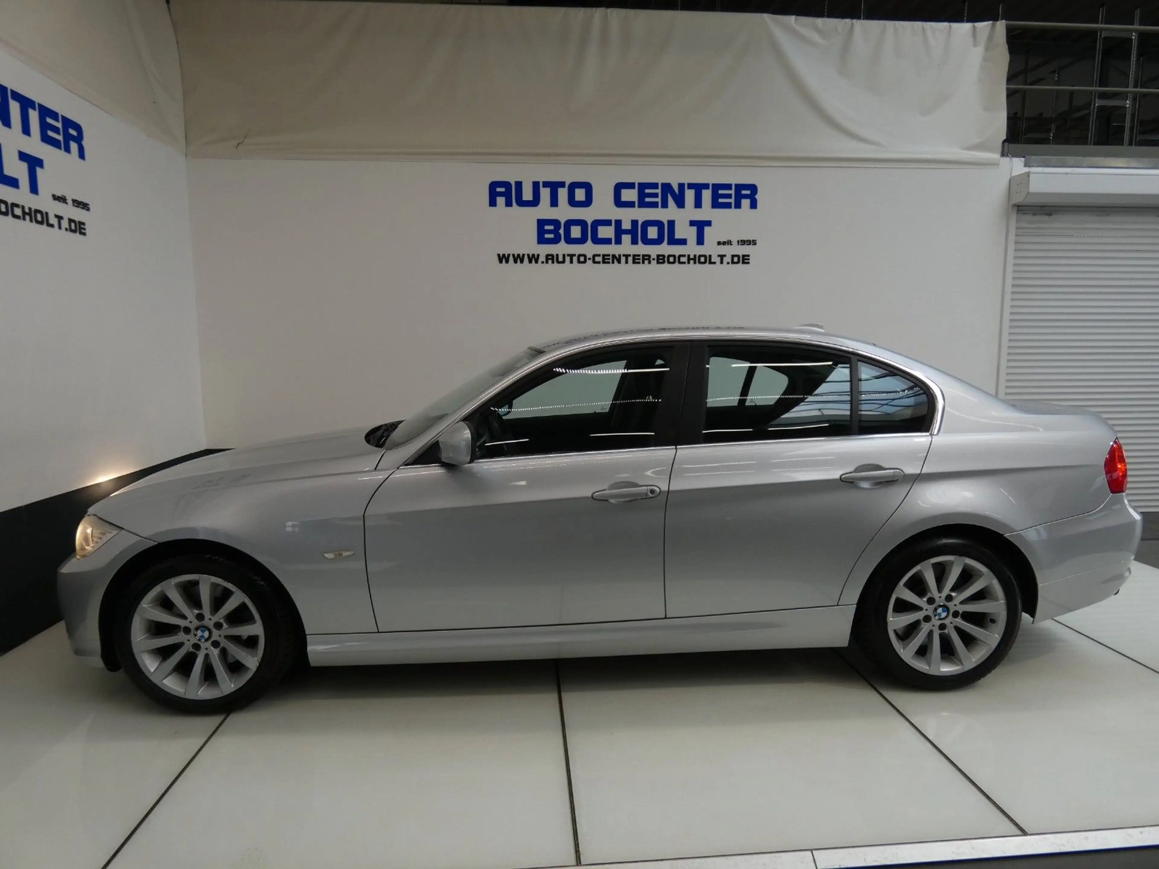 BMW 325 d E90*Aut*KLimaaut*Navi*Sitzh*PDC*LM — photo 13
