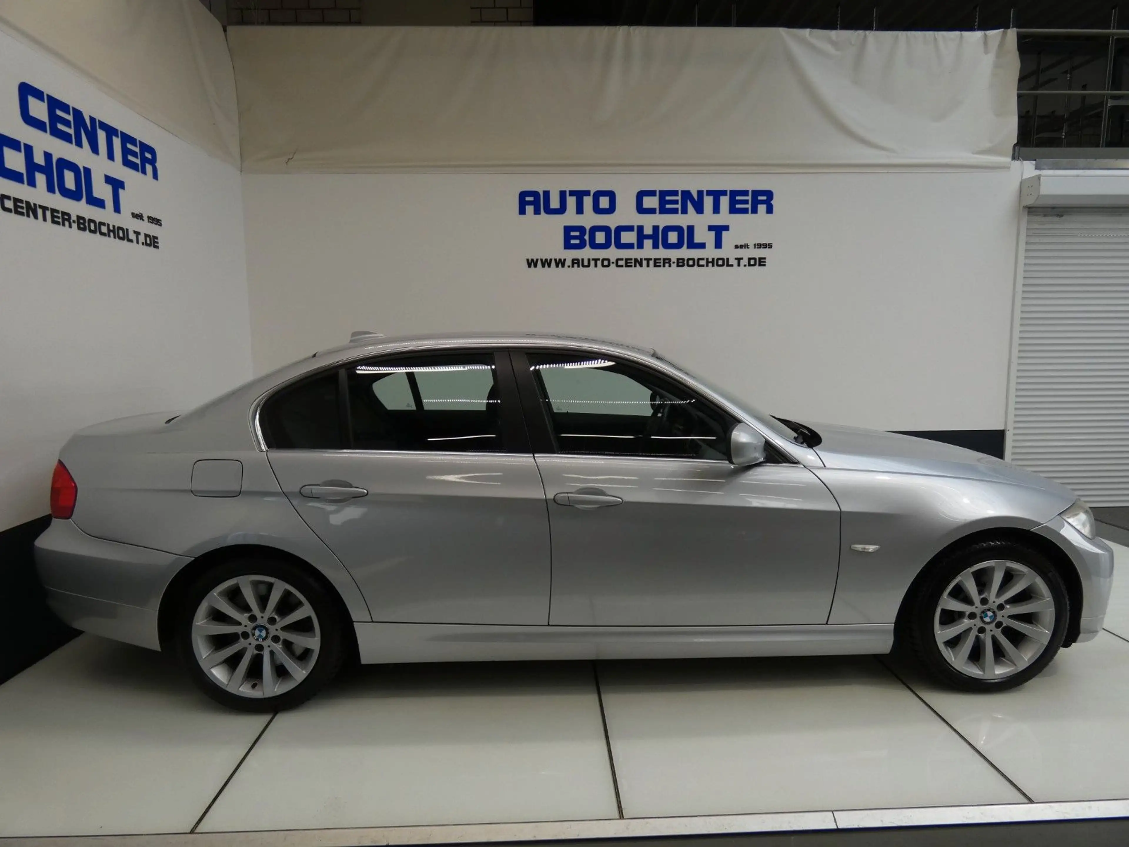 BMW 325 d E90*Aut*KLimaaut*Navi*Sitzh*PDC*LM — photo 6