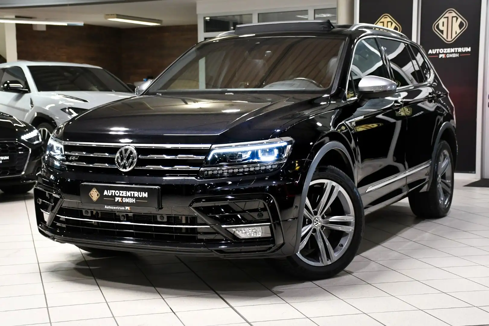 Volkswagen Tiguan Allspace 4Motion Highline R-LINE PANO AHK Noir - 1