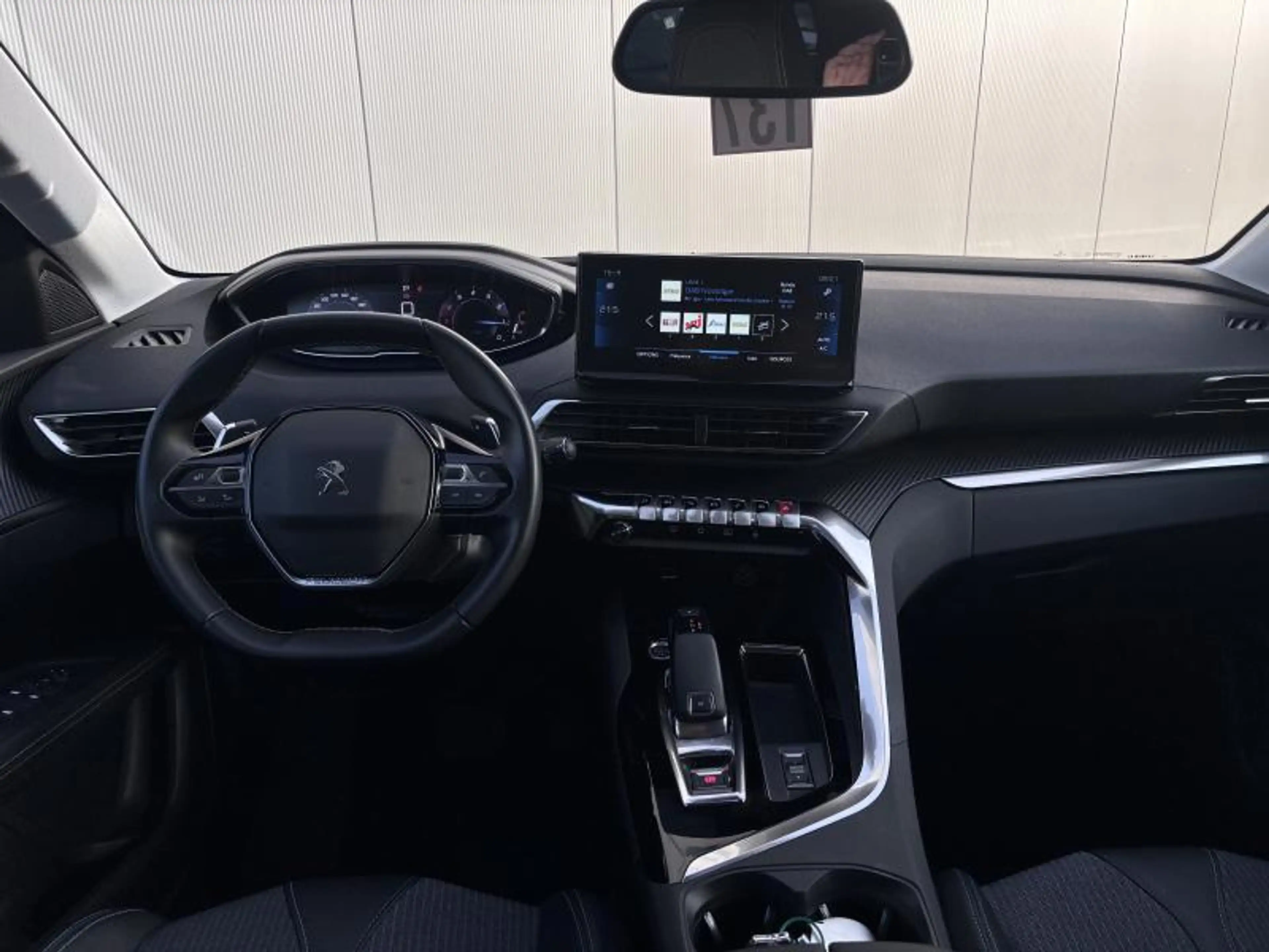 Peugeot 3008 1.2 TURBO 130 EAT 8 Allure — photo 11