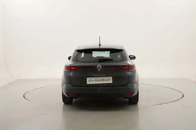 Renault Megane view 4