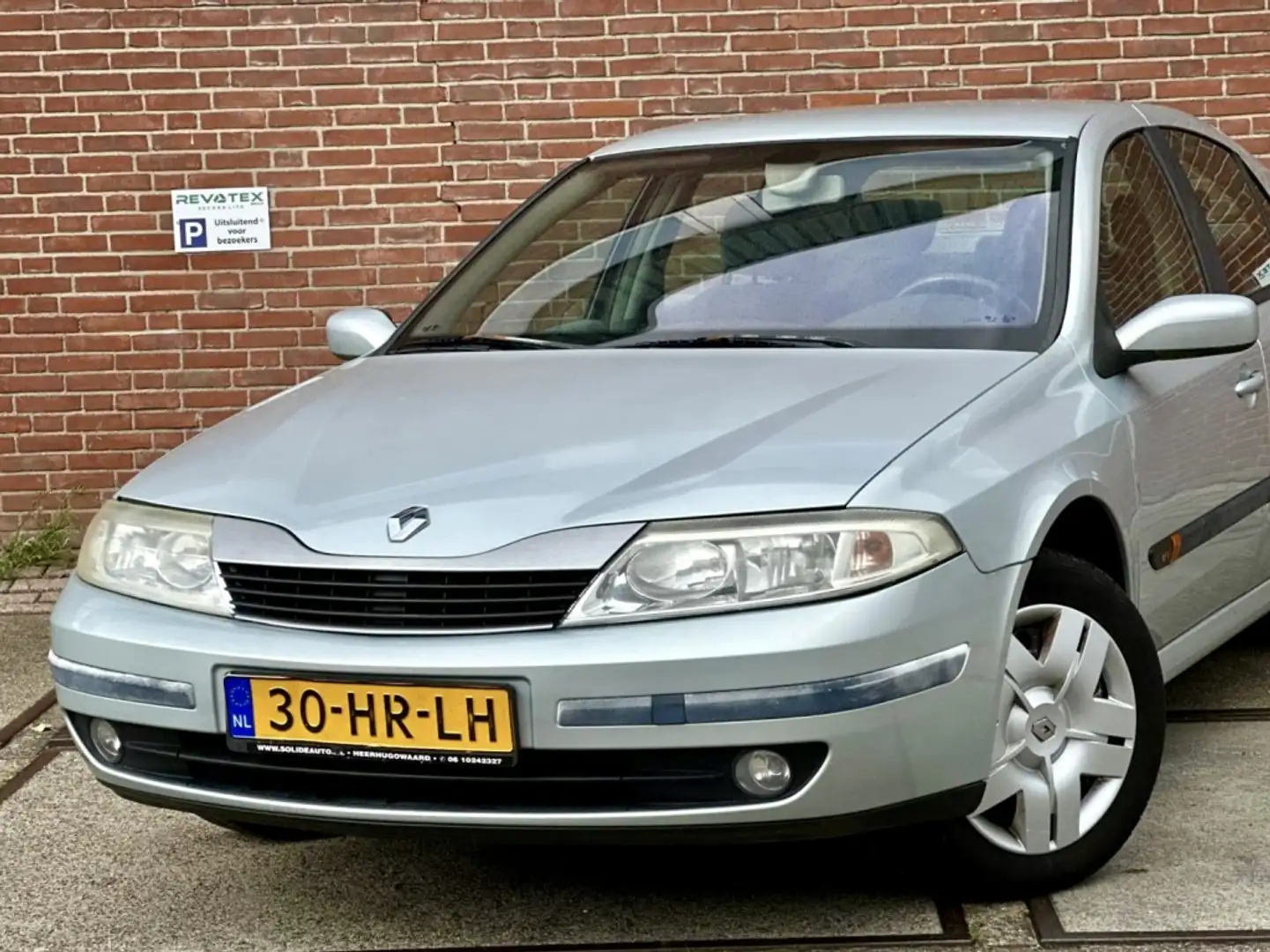 Renault Laguna 1.6-16V Auth |Airco |CruiseC |Nieuwe Apk |NAP Šedá - 2