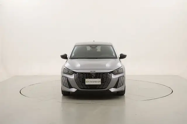 Peugeot 208 view 8