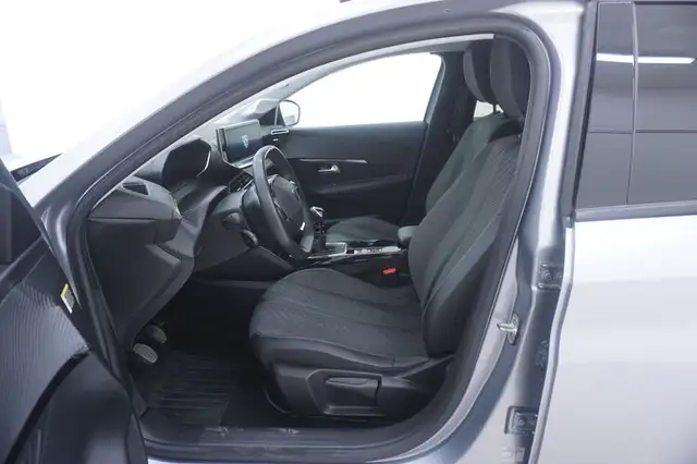 Peugeot 208 view 10