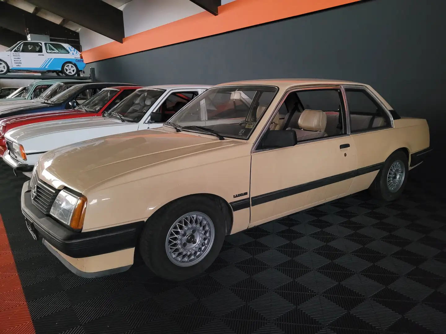 Opel Ascona C *3-Türer*H-Zulassung*Sportfahrwerk*Alu* Béžová - 1