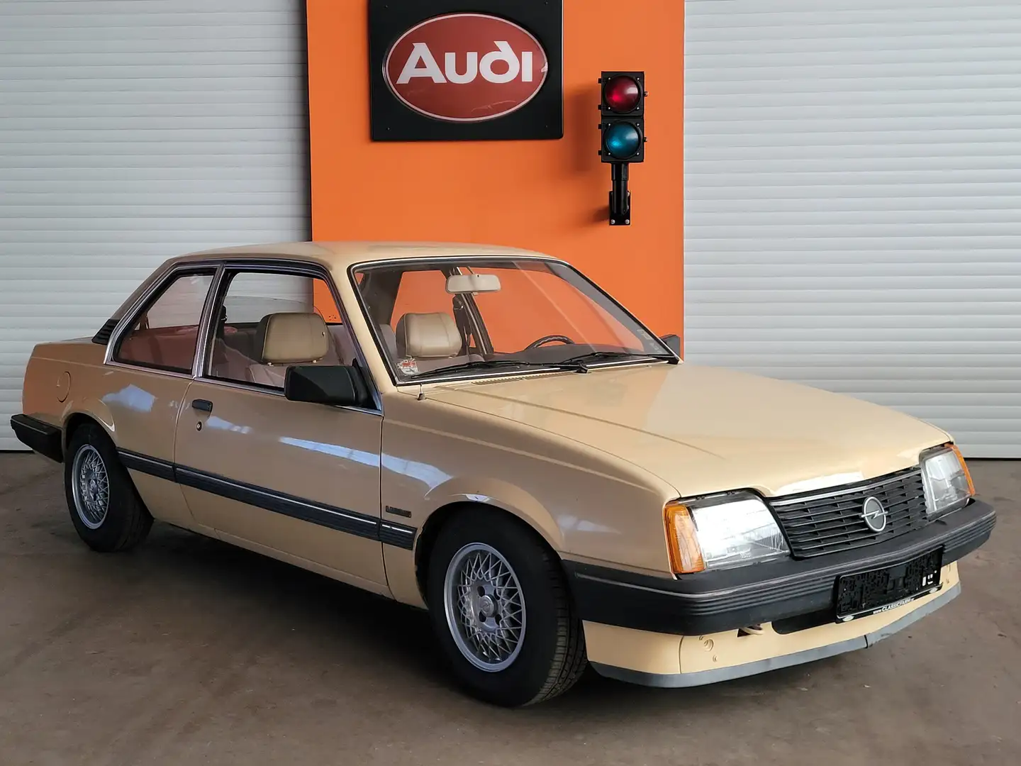 Opel Ascona C *2-Türer*H-Zul.*Alu* Beige - 2