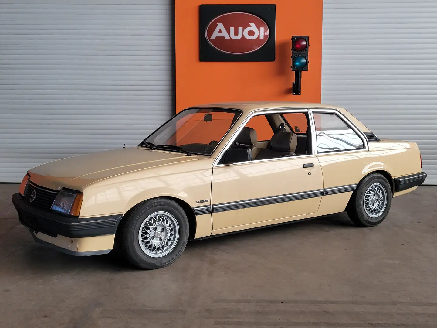 Opel Ascona C  *2-Türer*H-Zulassung*Sportfahrwerk*Alu* Beige - 2