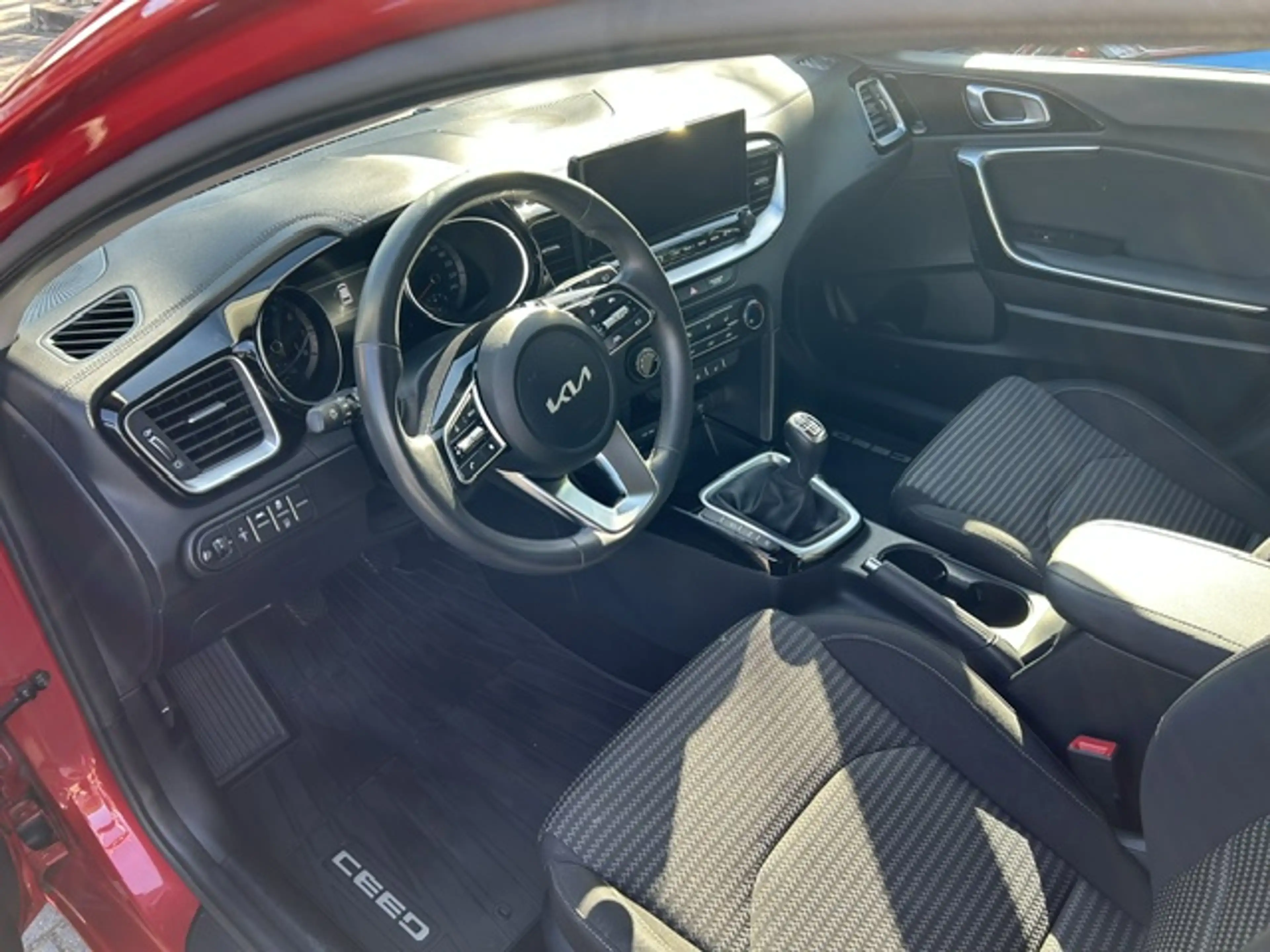 Kia Ceed / cee'd Vision — photo 6
