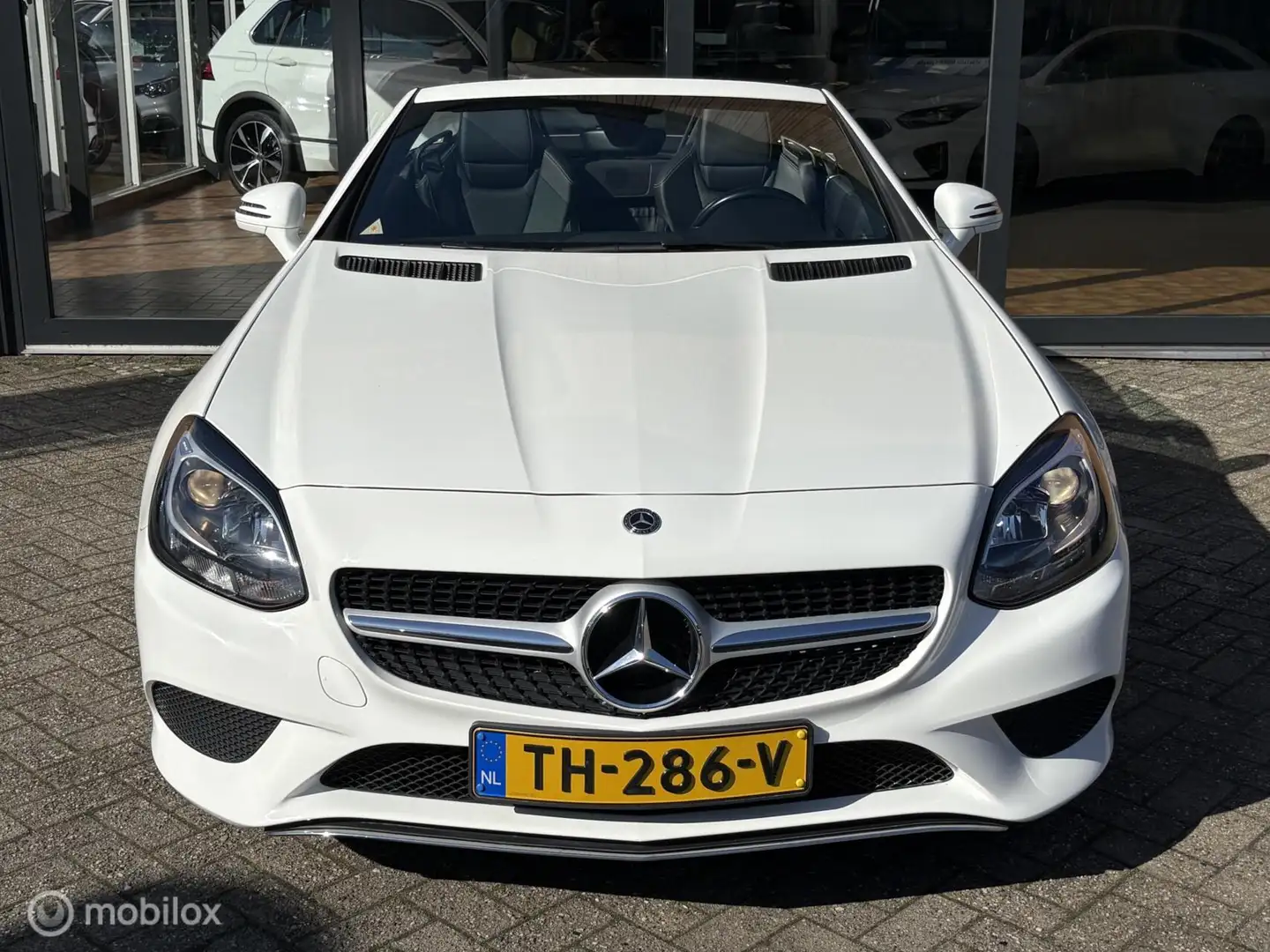 Mercedes-Benz SLC 180 RedArt Edition 157 PK | Uniek Handgeschakeld | 51 Blanco - 2