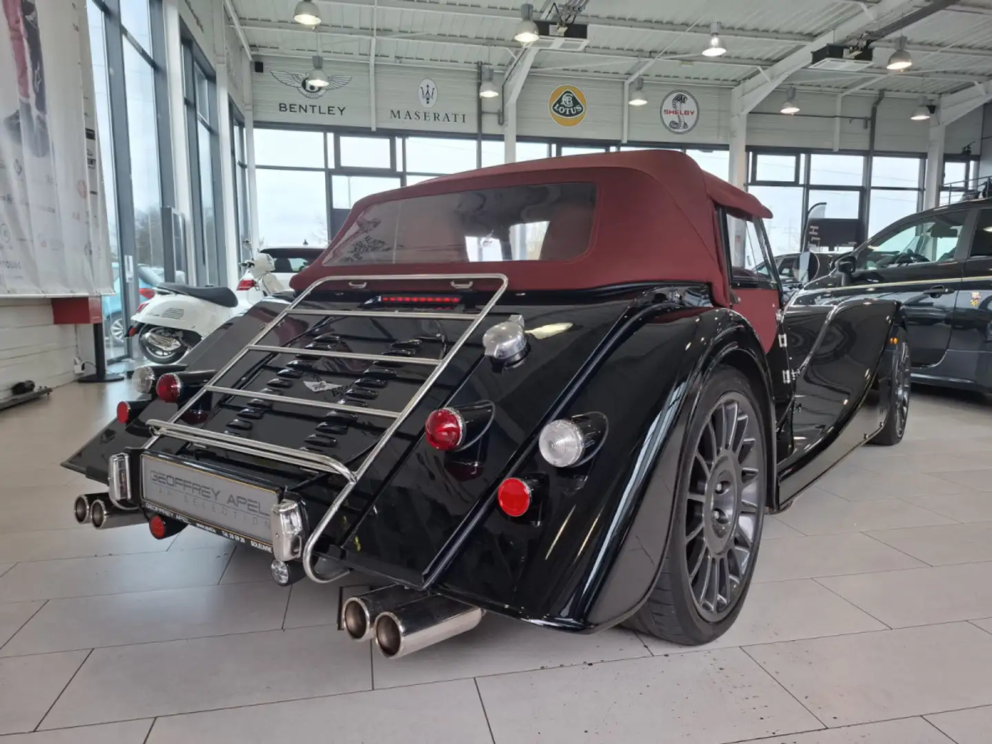 Morgan Plus 8 SPORT BLACK 4.8 V8 BMW 367HP, 1 HAND Schwarz - 2