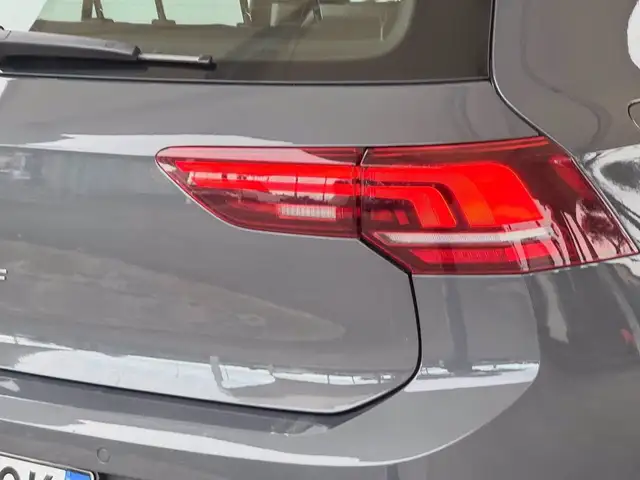 Volkswagen Golf view 17