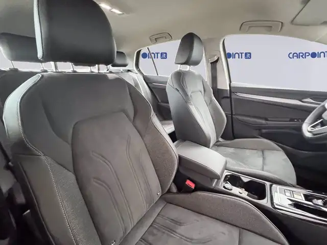 Volkswagen Golf view 8