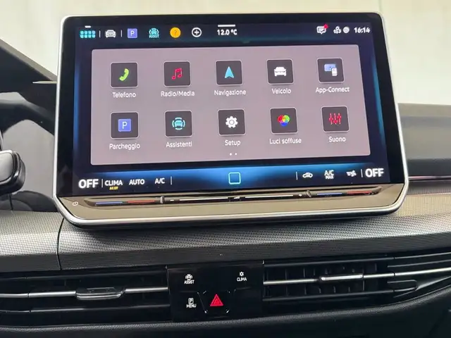 Volkswagen Golf view 25