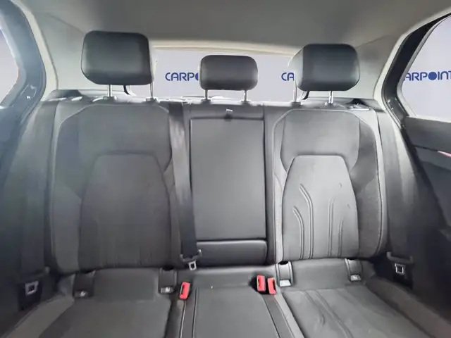 Volkswagen Golf view 10