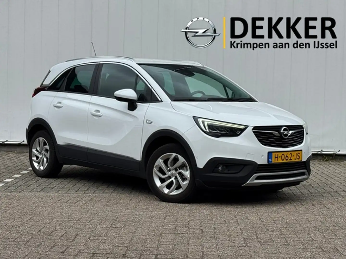 Opel Crossland X 1.2 Turbo Innovation met Navi/Camera, AGR-stoelen, Blanc - 1