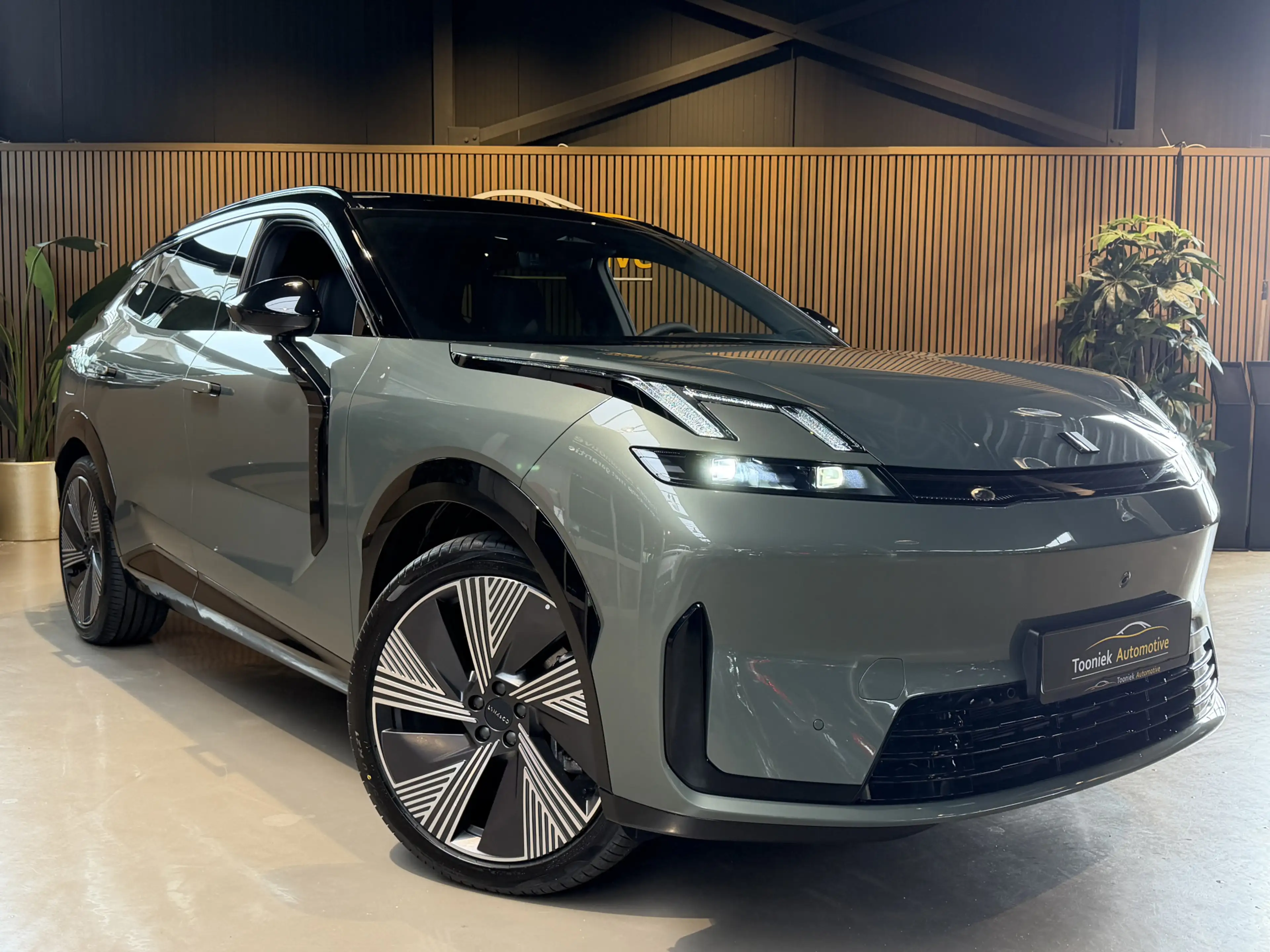 Lynk & Co 08 1.5 More PLUG-IN | PANORAMADAK | STOELMASSAGE | ST