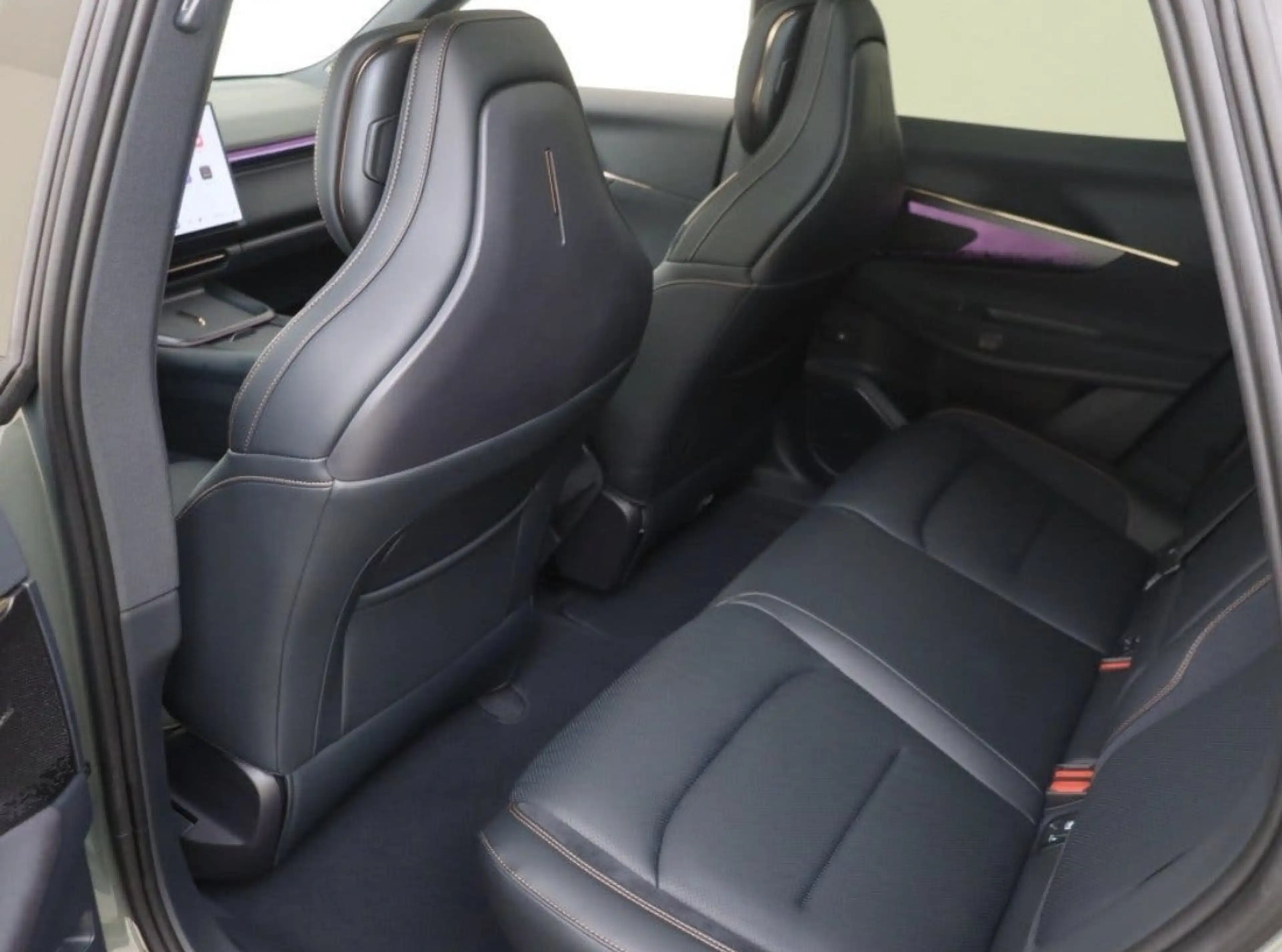 Lynk & Co 08 1.5 More PLUG-IN | PANORAMADAK | STOELMASSAGE | ST — photo 39