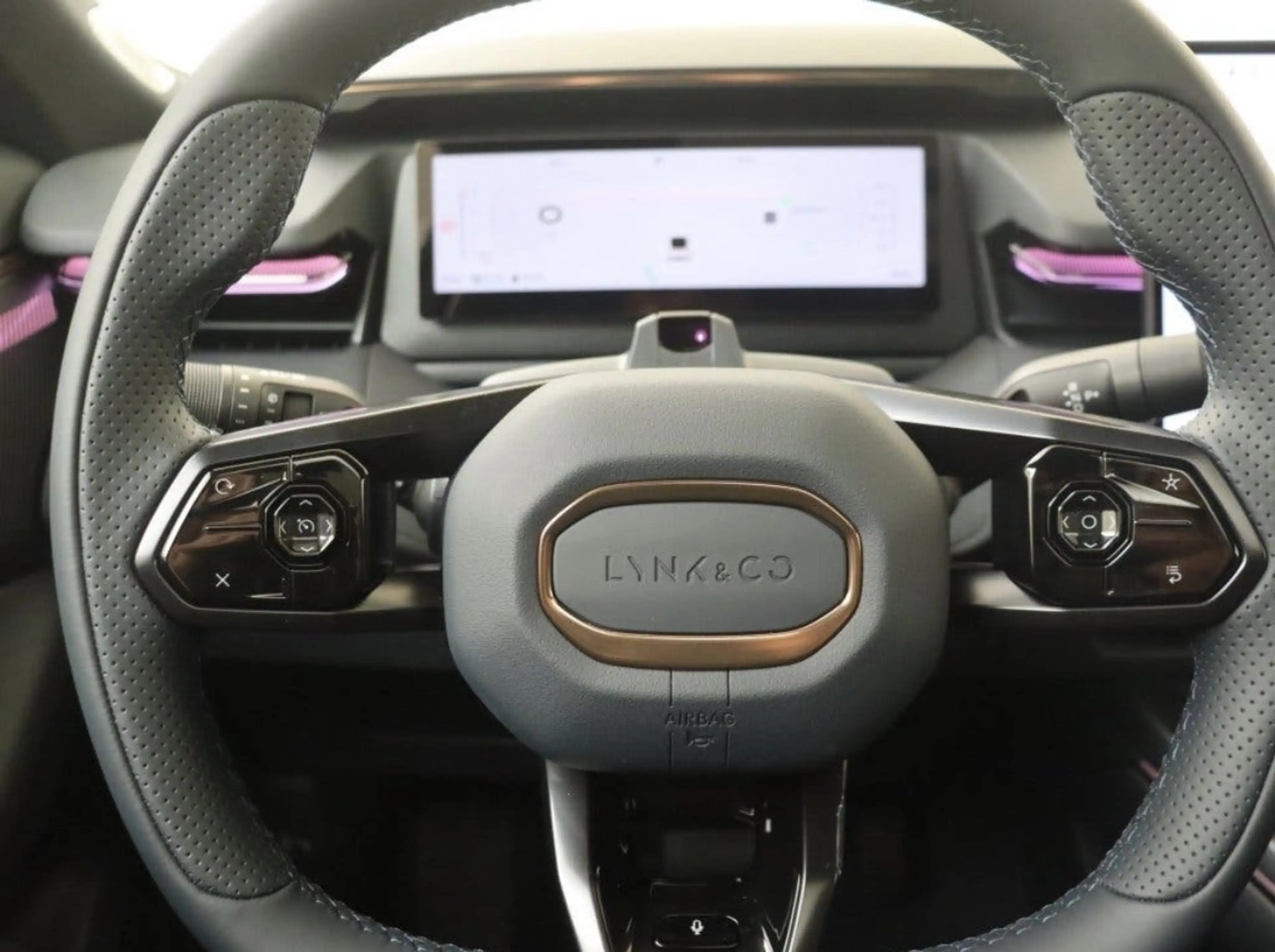 Lynk & Co 08 1.5 More PLUG-IN | PANORAMADAK | STOELMASSAGE | ST — photo 36