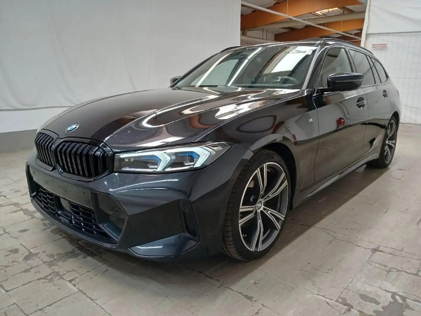 BMW 320 d xDrive M Sport*AHK*Head up*Standheizung Noir - 1
