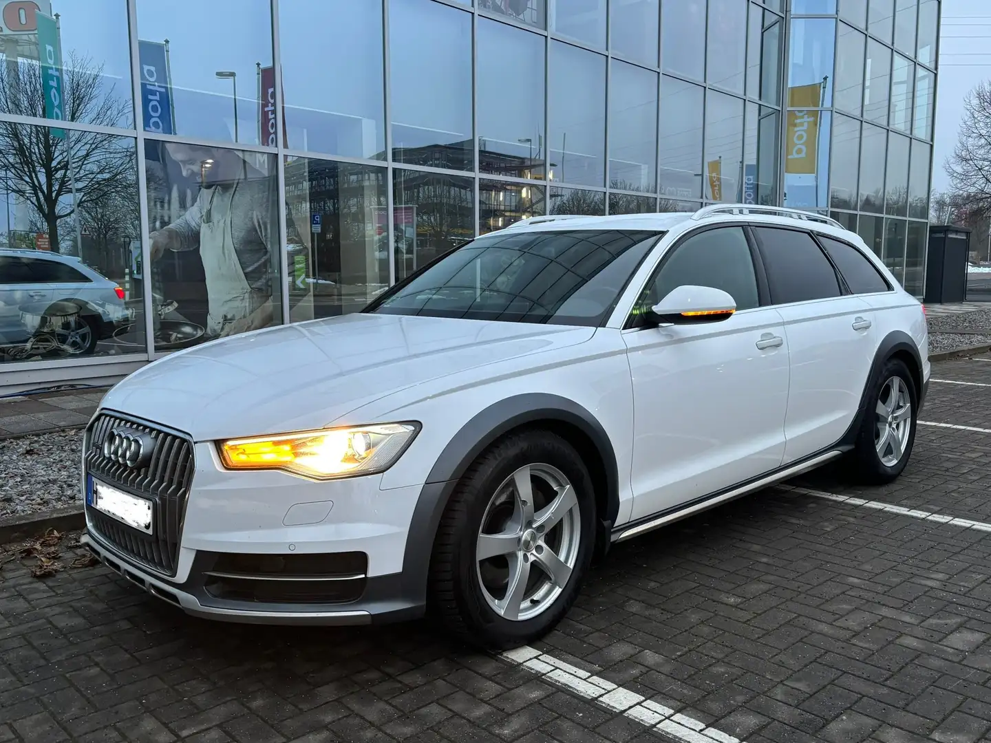 Audi A6 allroad A6 allroad quattro 3.0 TDI S tronic DPF Weiß - 1