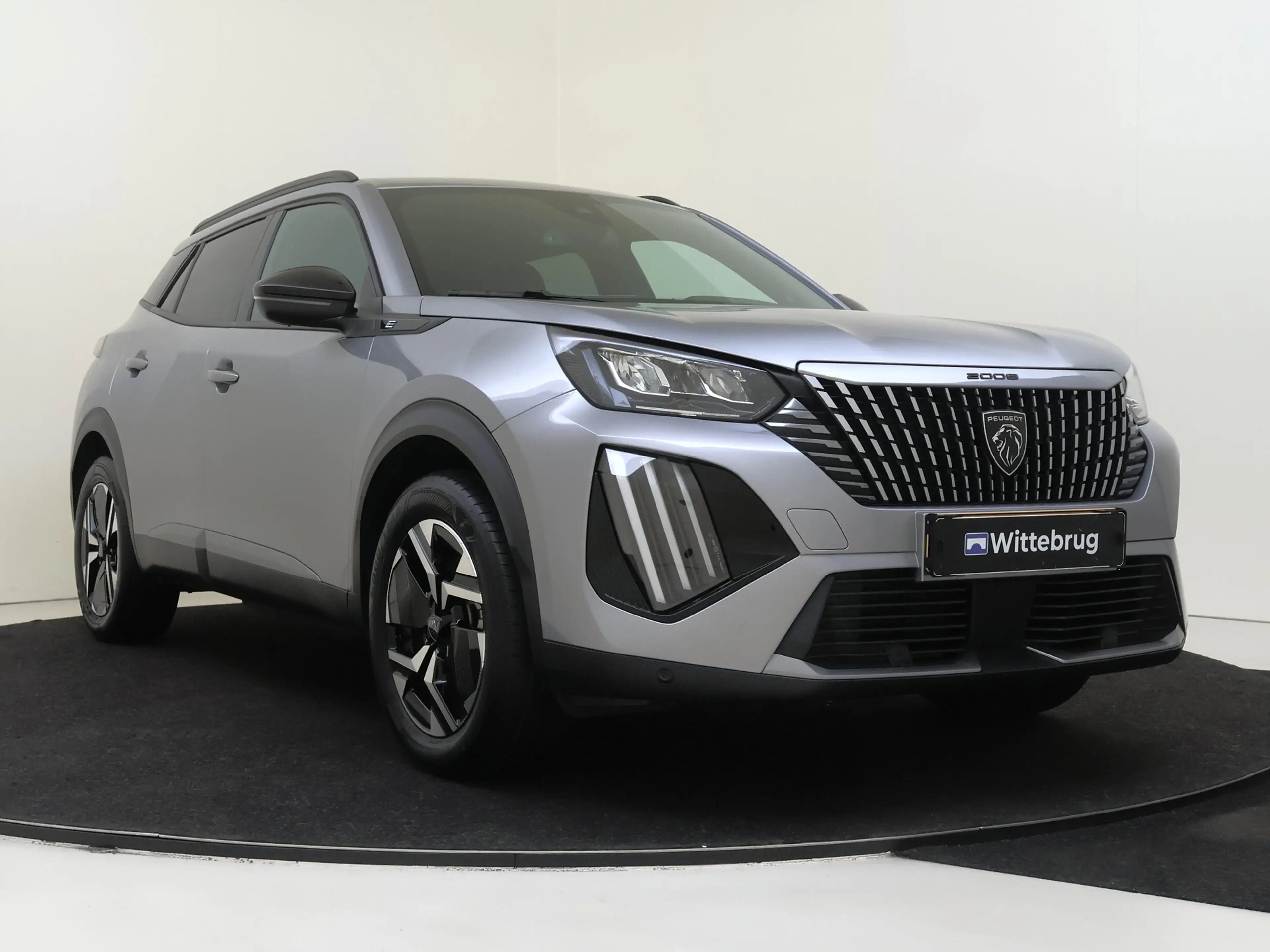 Peugeot e-2008 EV Allure 54 kWh — photo 3