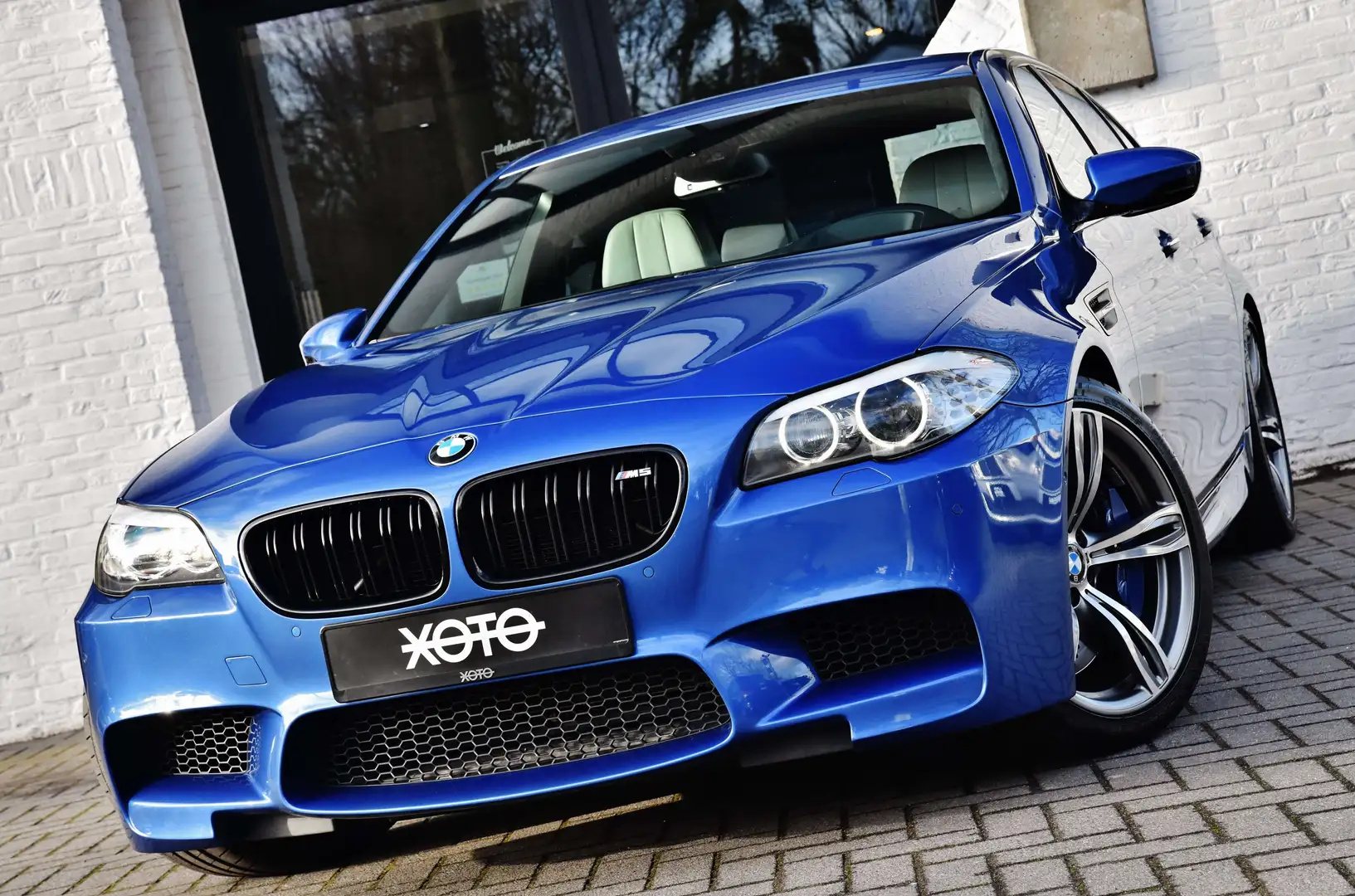 BMW M5 4.4 V8 DKG *** FULL SERVICE HISTORY  *** Blauw - 1