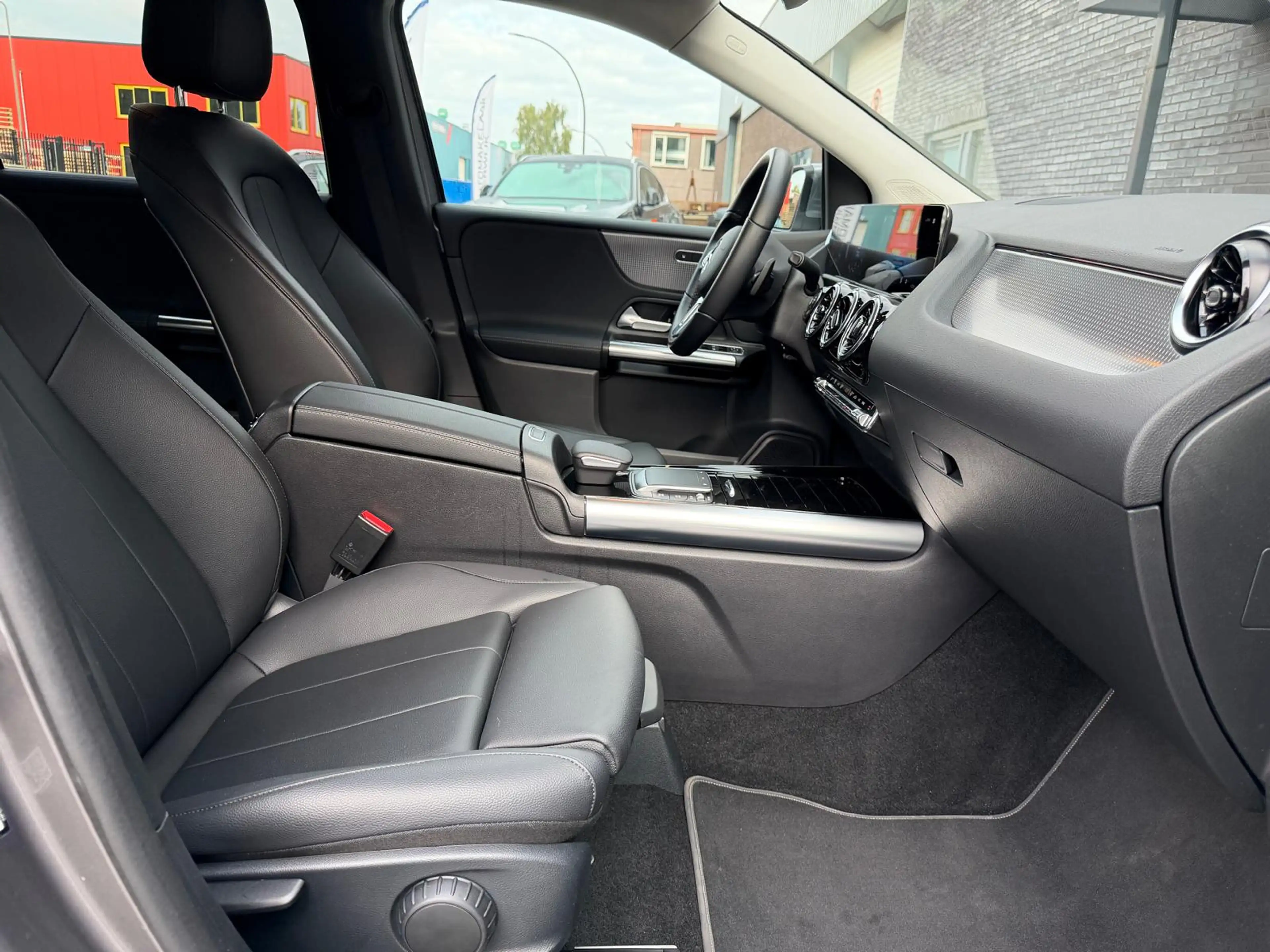 Mercedes-Benz B 180 Business Solution AMG | 1E EIGENAAR | 3/6/12MND GA — photo 36