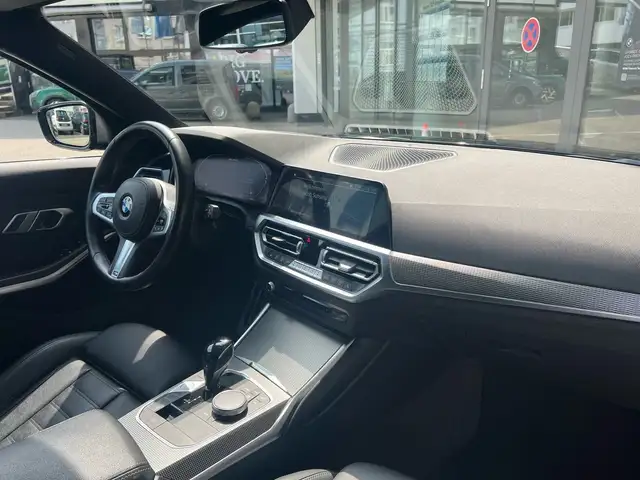 BMW 3 Series view 7
