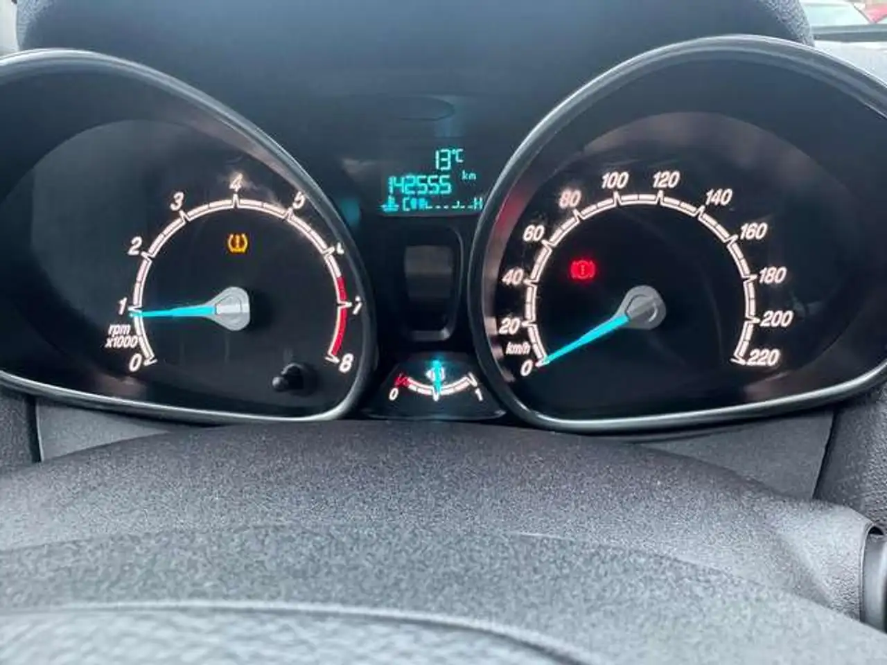 Ford Fiesta 5 portes — photo 10