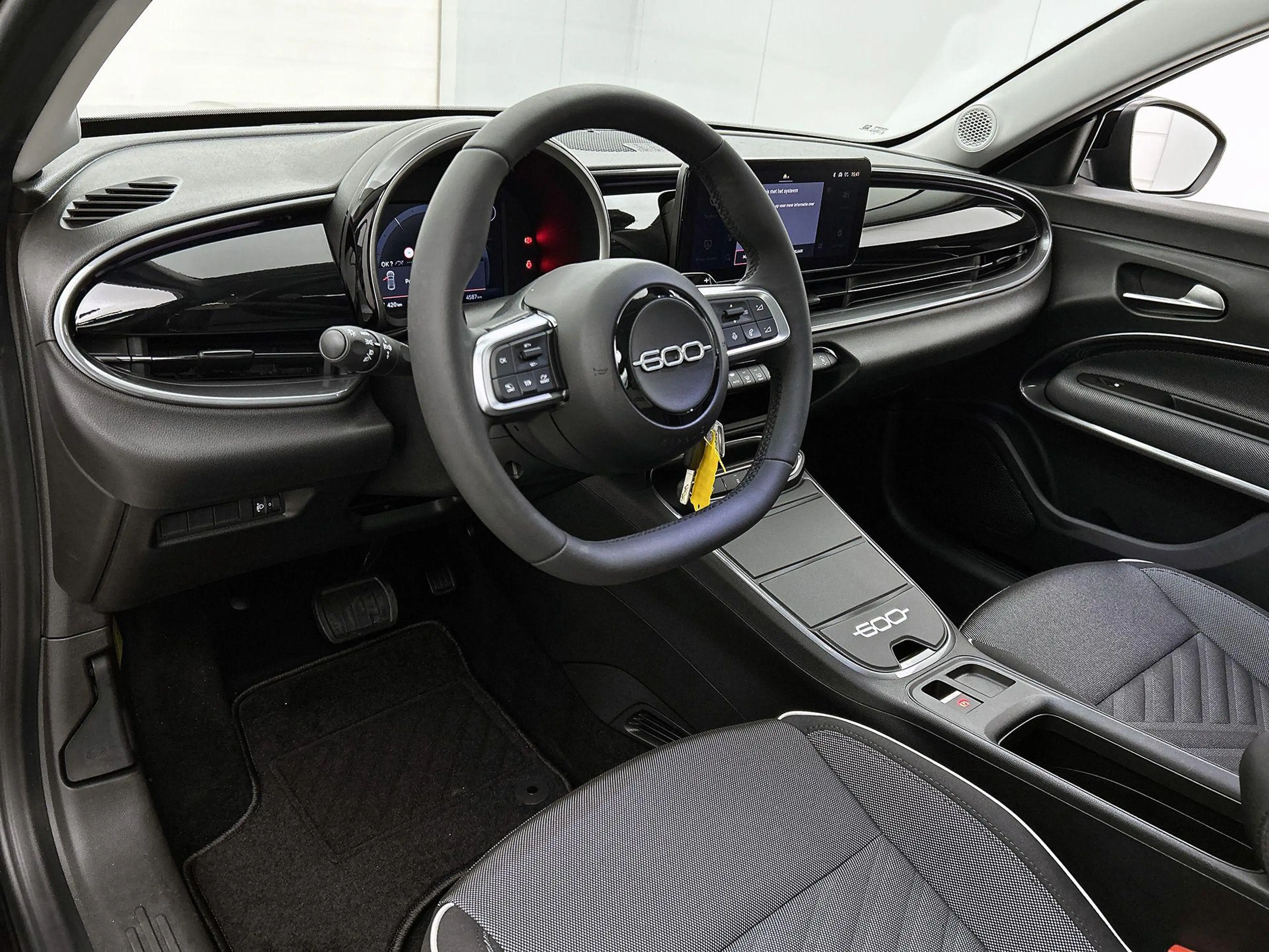 Fiat 600 1.2 145pk Hybrid Icon Automaat | Apple Carplay/And — photo 10