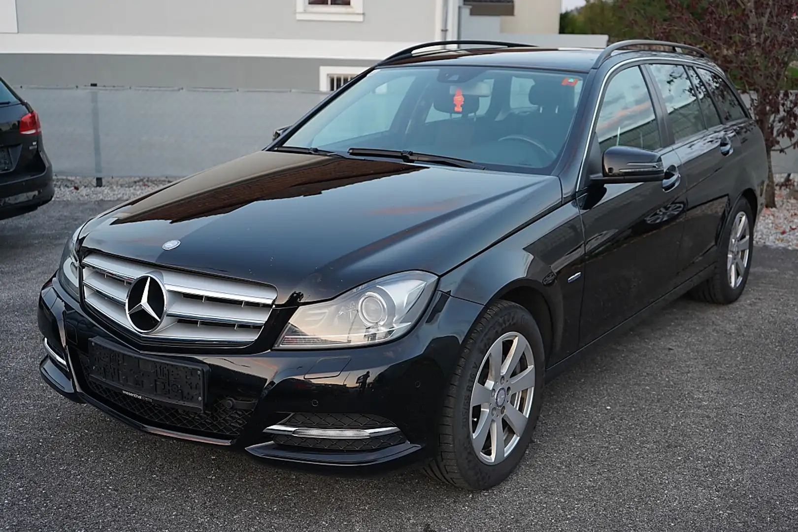 Mercedes-Benz C 200 T CDI BlueEfficiency Schwarz - 1