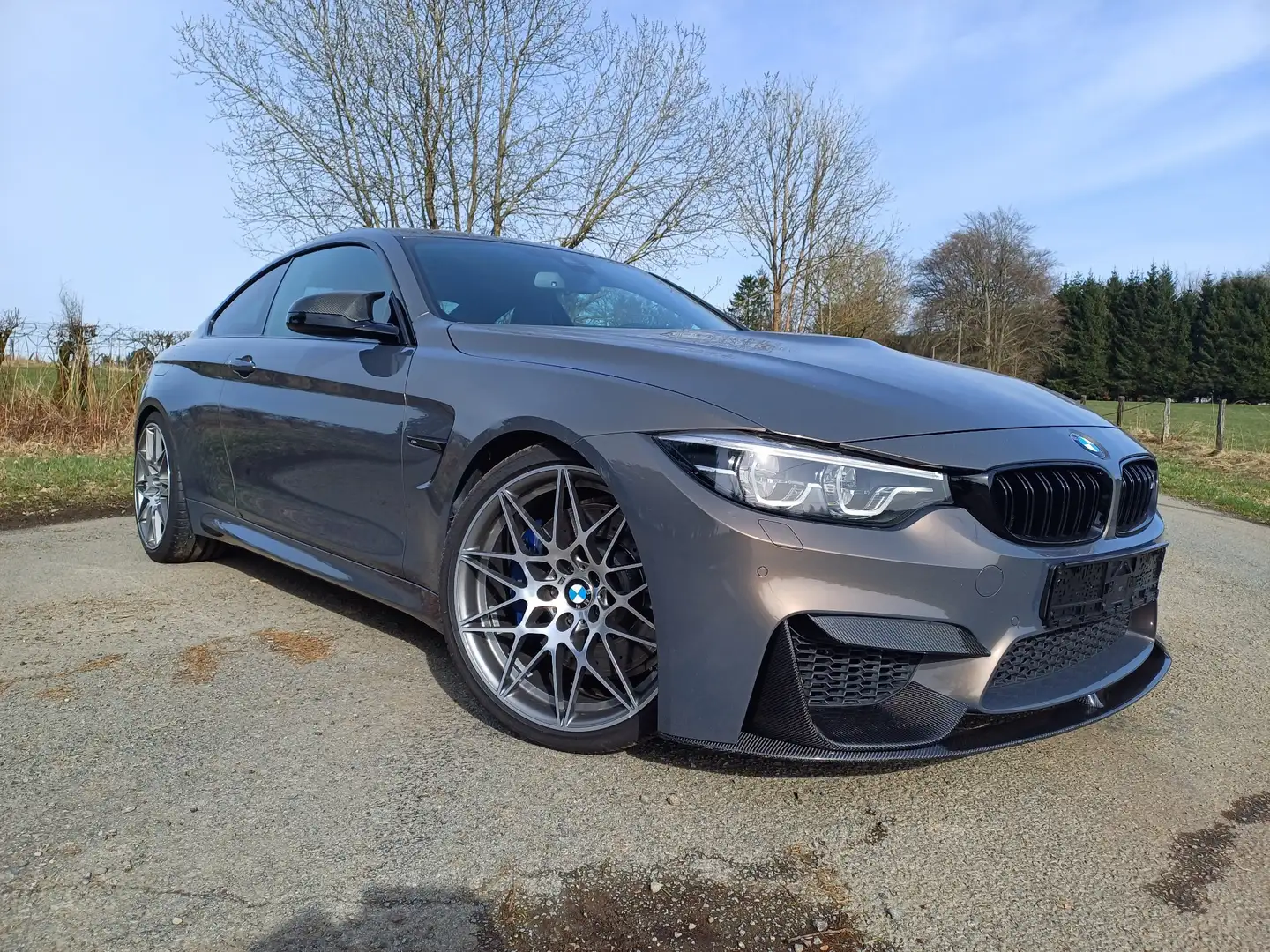 BMW M4 Coupe DKG Competition Individual Performance Gris - 1