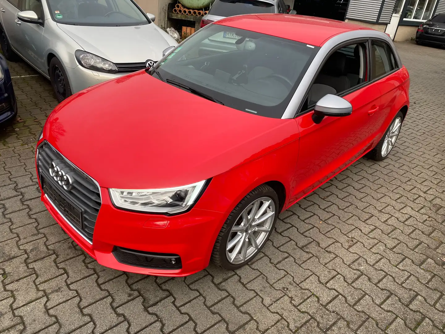 Audi A1 1.4 TFSI Sport DSG Scheckhft Xen. SHZ PDC Tuv 7/27 Rot - 2