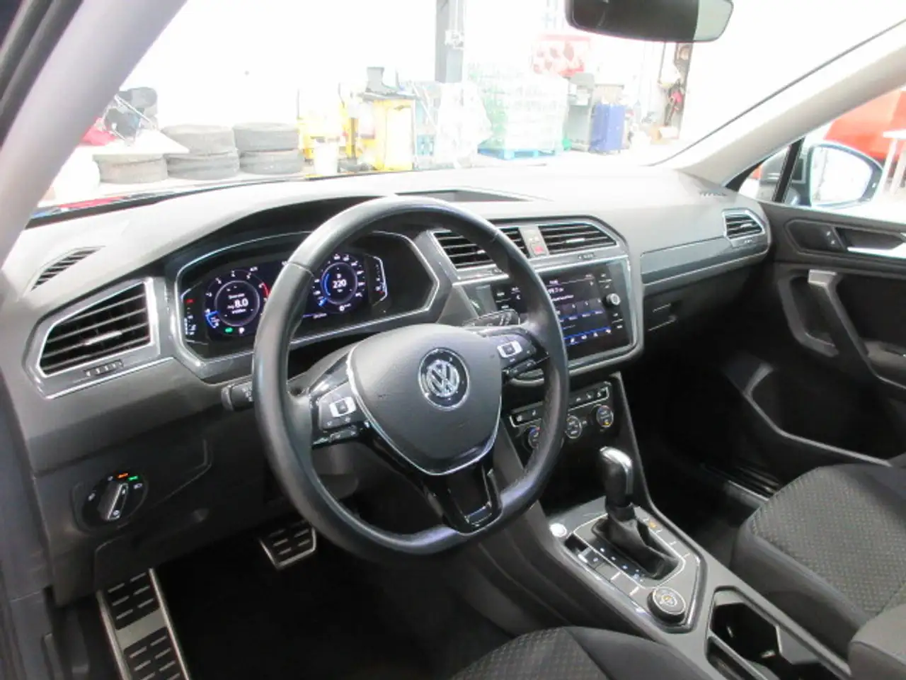 Volkswagen Tiguan снимка Volkswagen Tiguan