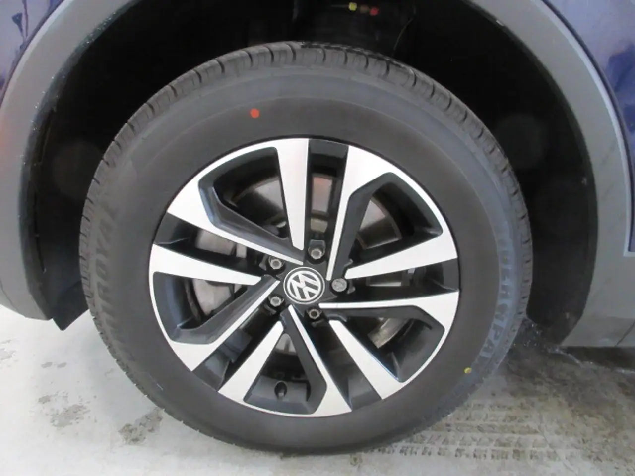 Volkswagen Tiguan снимка Volkswagen Tiguan