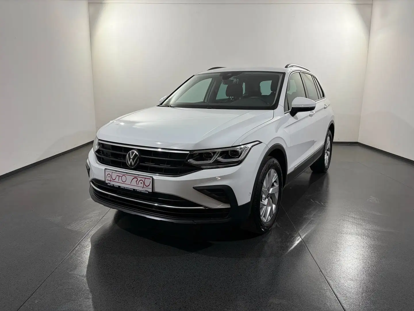 Volkswagen Tiguan 2.0 TDI SCR Life 4Motion DSG *IQ.Light*AHK*ACC* Weiß - 2