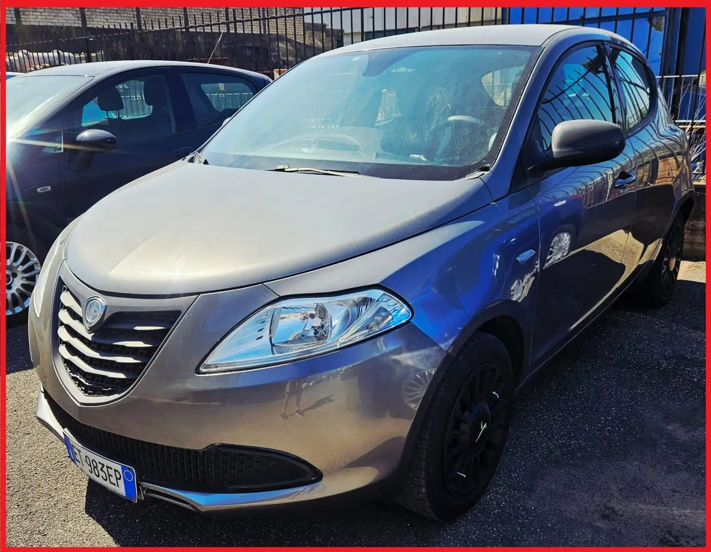 Lancia Ypsilon 1.2 69 CV 5 porte GPL Ecochic Platinum Grigio - 1