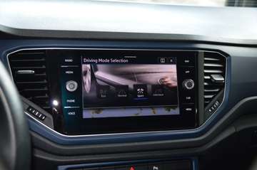 Bild 9 Volkswagen T-Roc United ACC Navi APP LED AHK PDC V+H +WR