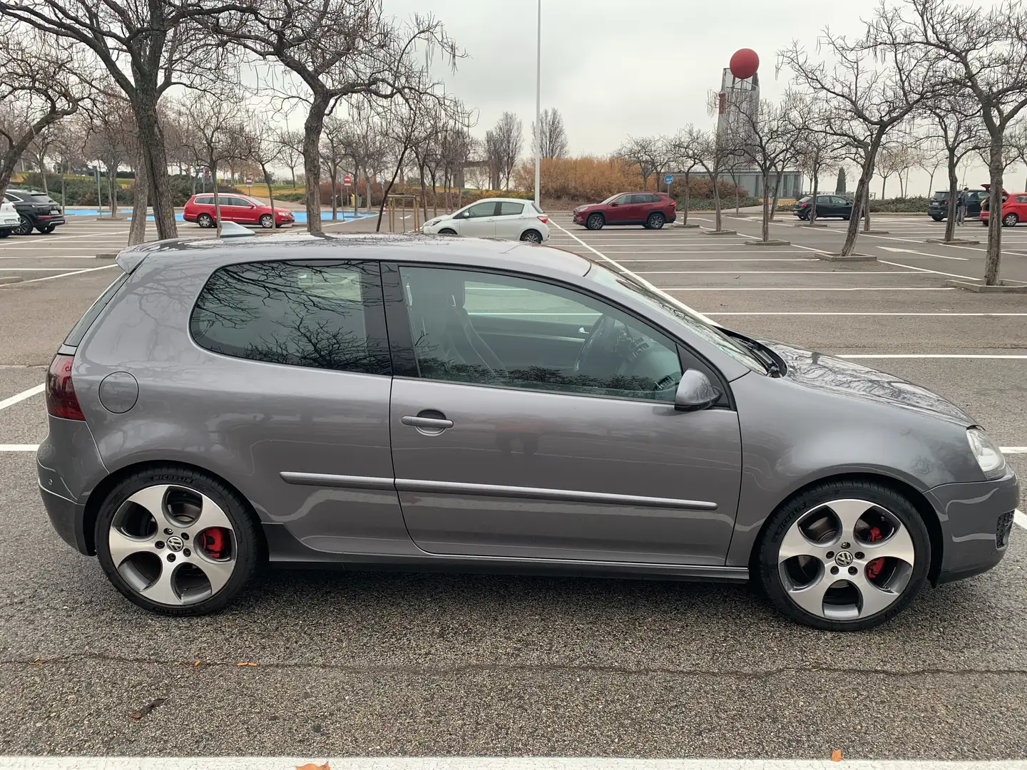 Volkswagen Golf GTI Golf 2.0 TFSI GTI GTI Plateado - 2
