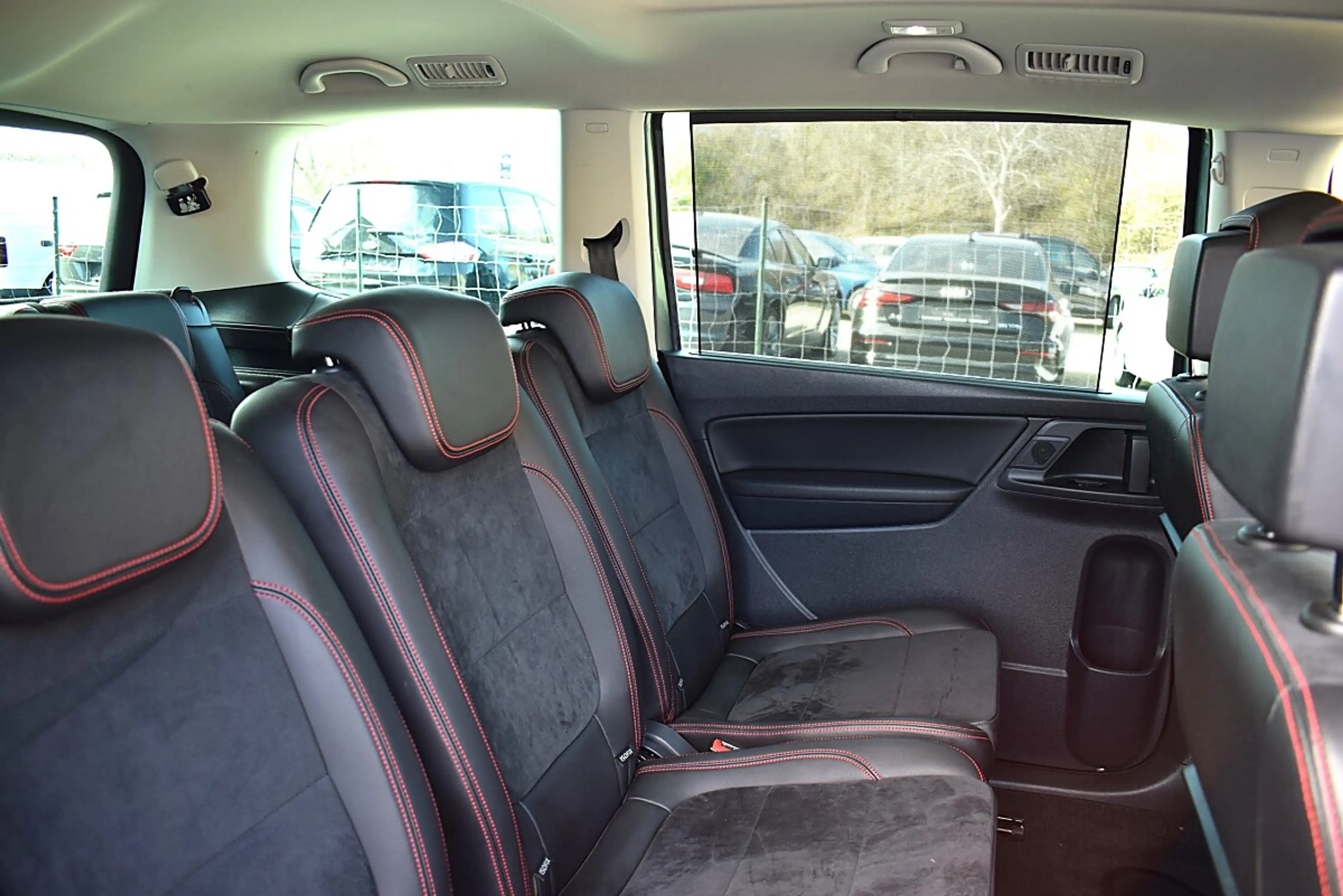 SEAT Alhambra FR 2,0 TDI 4WD — photo 12