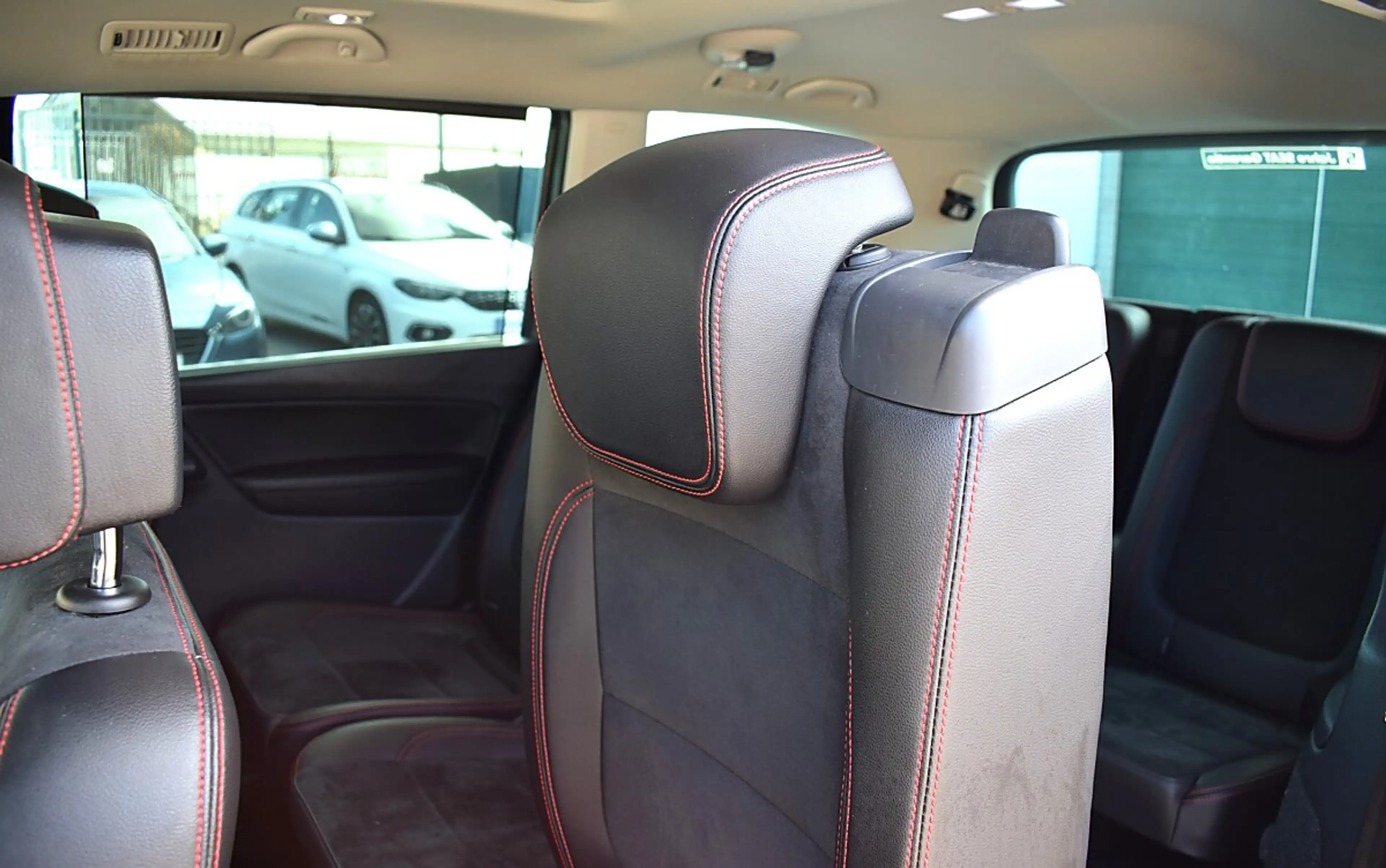 SEAT Alhambra FR 2,0 TDI 4WD — photo 10