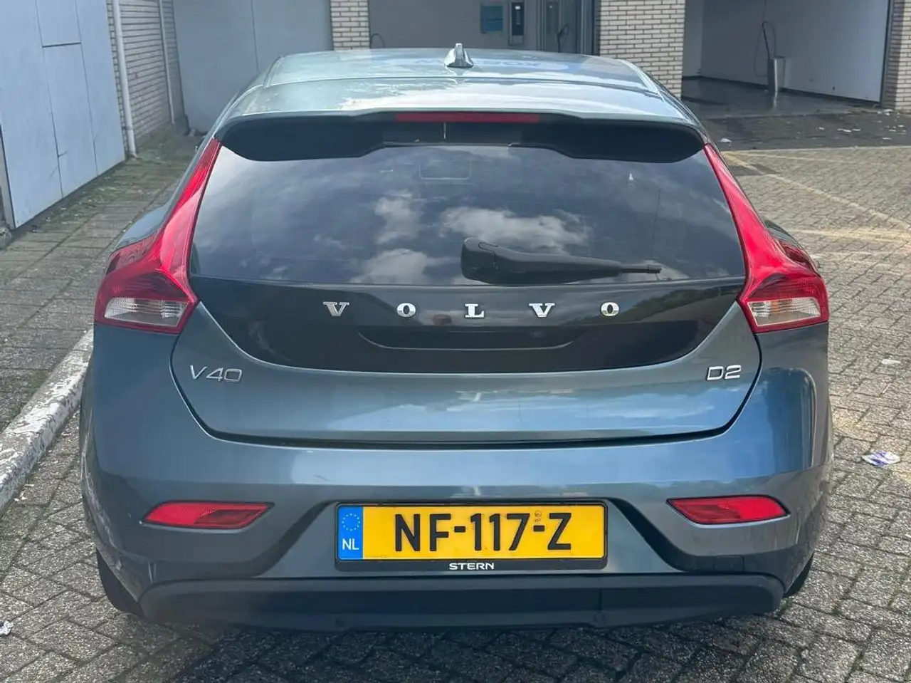 Volvo V40