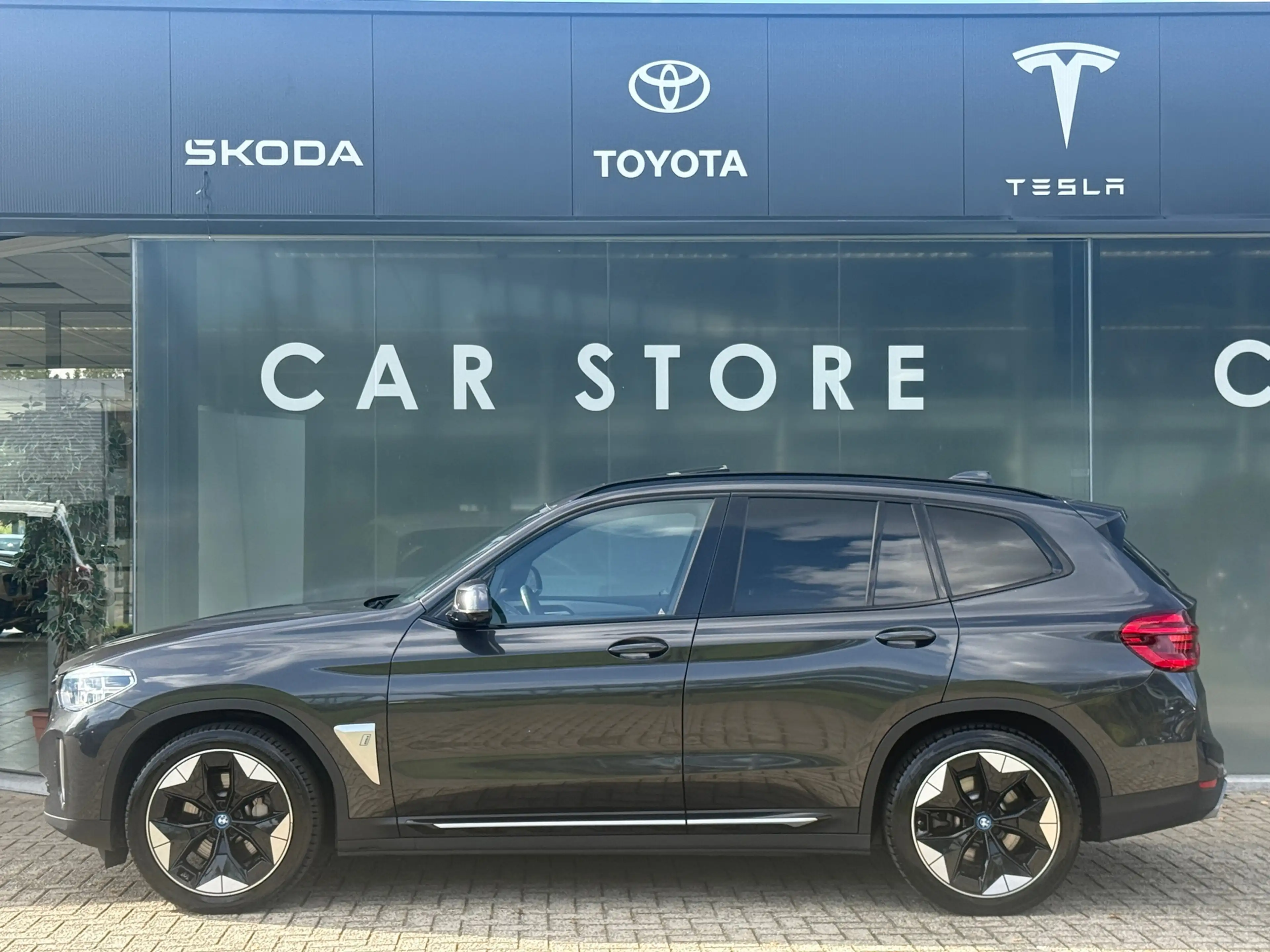 BMW iX3 High Executive 80 kWh SHADOW 97% SOH PANO|LEDER|TR — photo 5