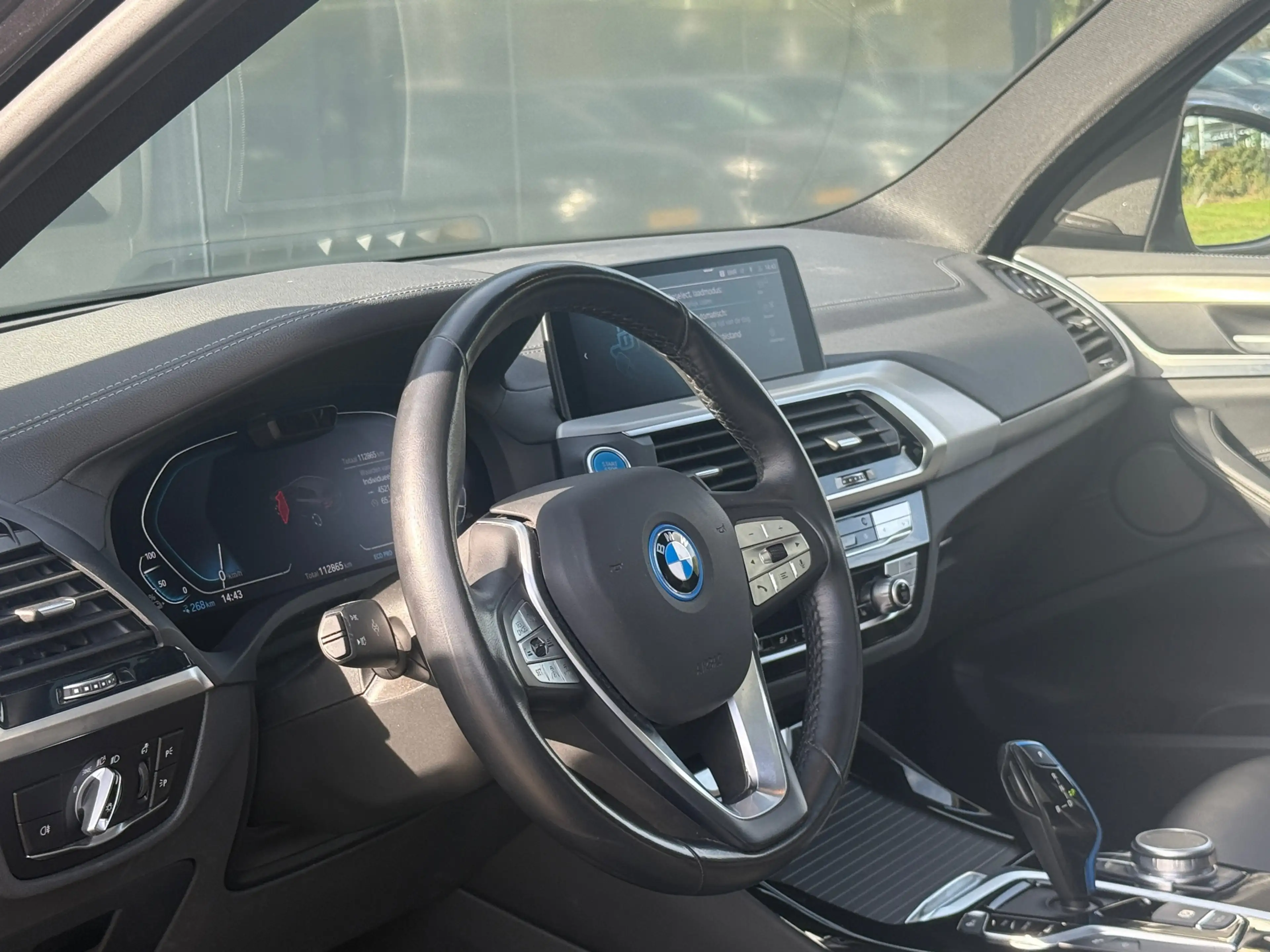 BMW iX3 High Executive 80 kWh SHADOW 97% SOH PANO|LEDER|TR — photo 17