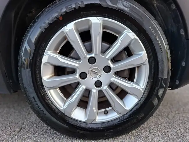Opel Crossland X view 5