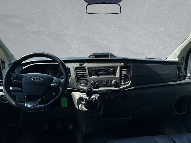 Ford Transit view 4