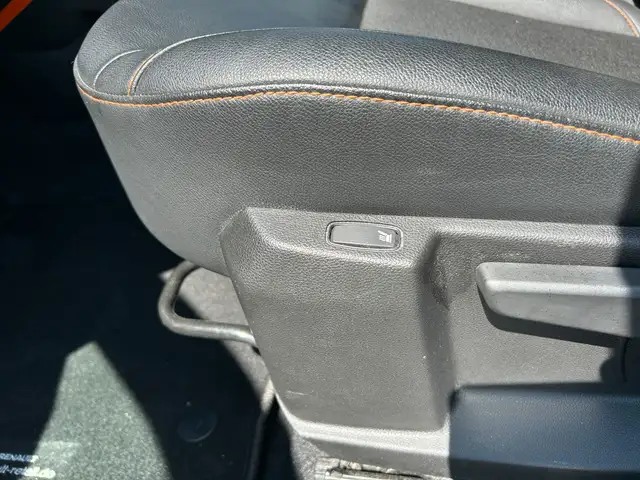 Dacia Duster view 11